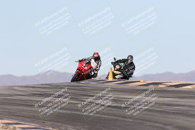 media/Dec-01-2025-Moto Forza (Mon) [[2daa91e15f]]/2-Intermediate Group/Session 2 (Turns 9 and 10)/